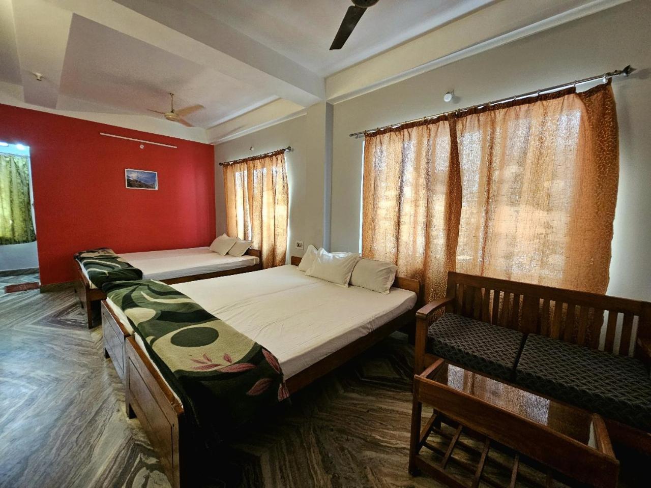 Hotel Vishal Siliguri Buitenkant foto