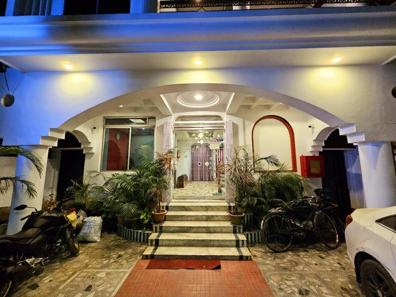 Hotel Vishal Siliguri Buitenkant foto