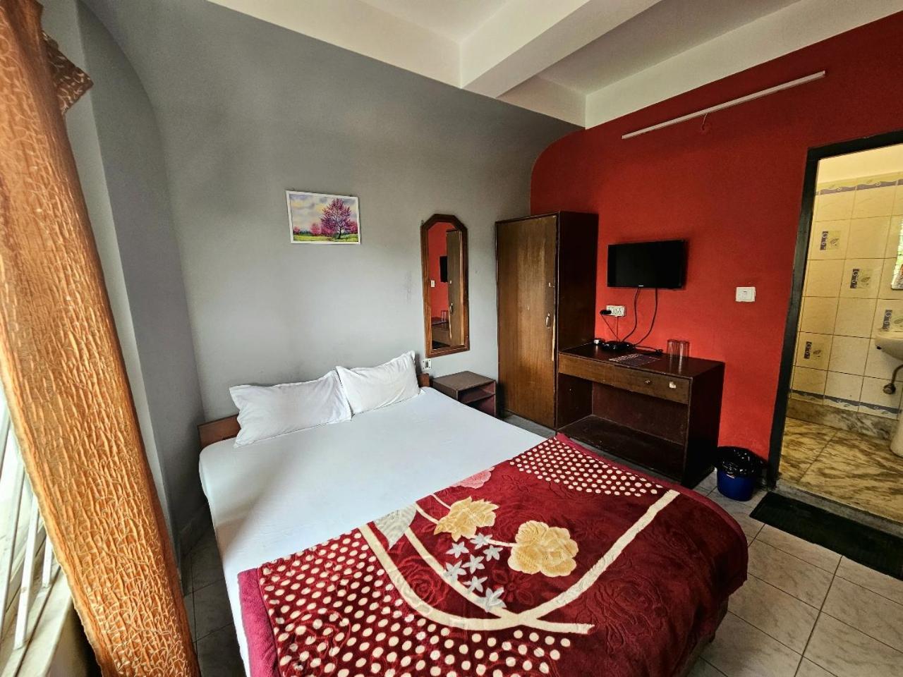 Hotel Vishal Siliguri Buitenkant foto