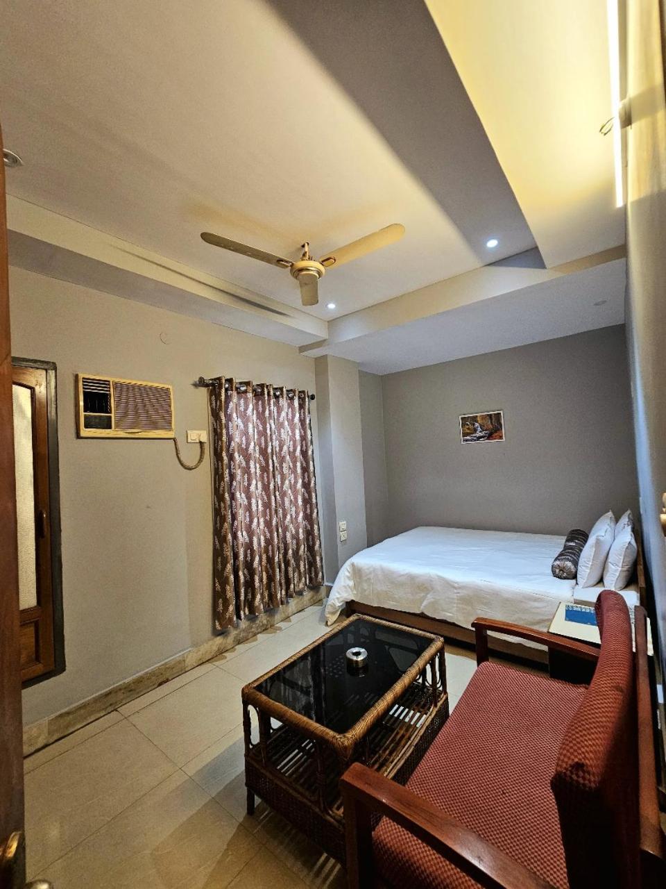 Hotel Vishal Siliguri Buitenkant foto
